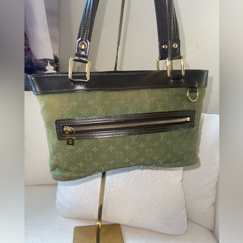 LOUIS VUITTON Tote Bag Lucille PM
Monogram Mini Brown Canvas Khaki